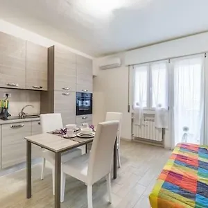 podgora-2.hotelslidodijesolo.com/
